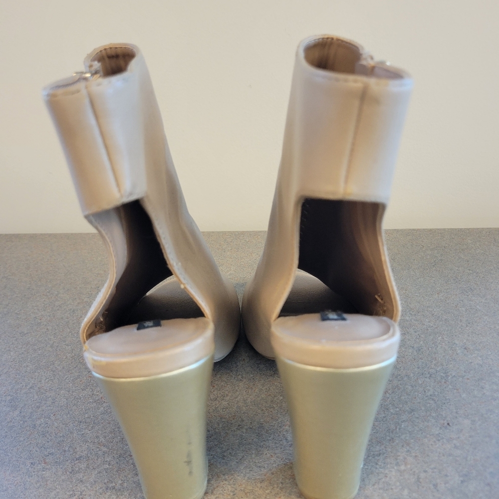 Parker And Sky Cream Open Toe Boots - Picture 6 of 10